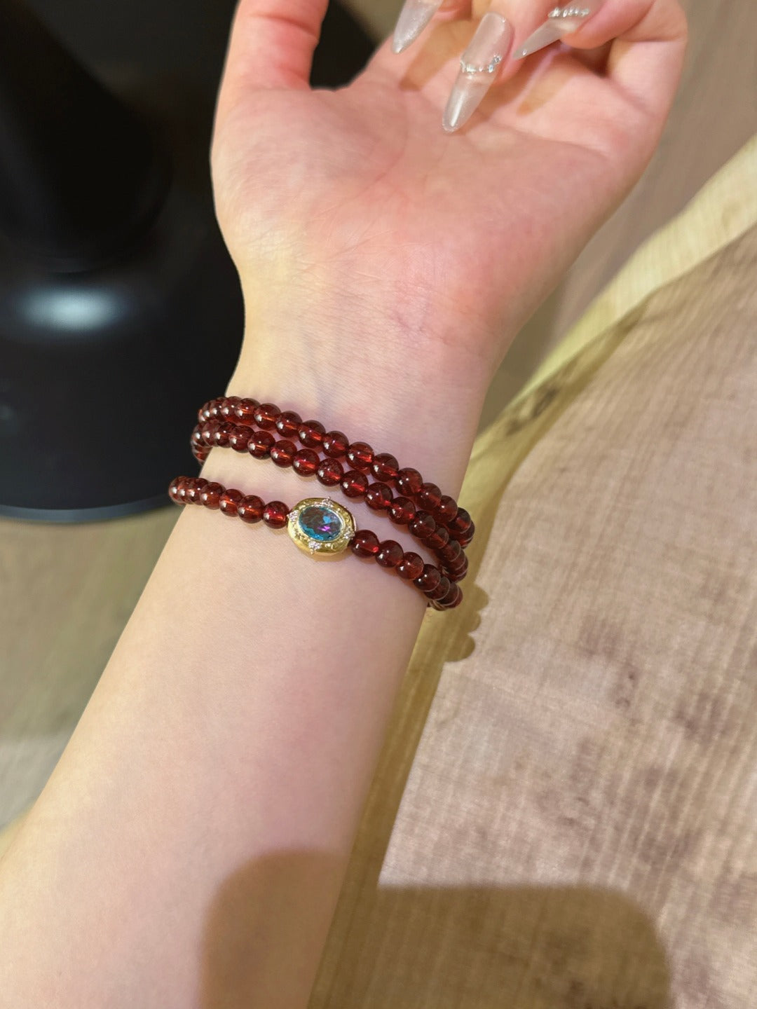 ▫️▪️ Garnet blue magic box multi-loop bracelet